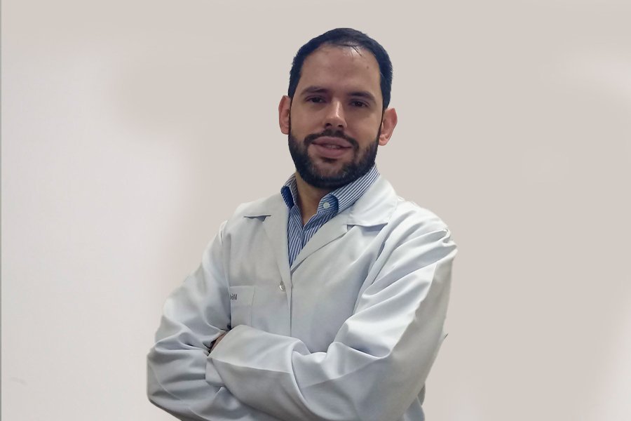 Dr. Rodrigo Bernardi – Mastologista IOP